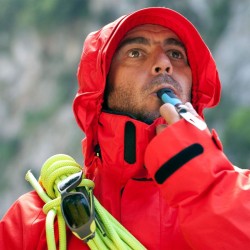 Couteau de poche Opinel "Outdoor" N°08 Inox - Bleu ou Orange Couteau de poche Opinel "Outdoor" N°08 Inox - Bleu ou Orange