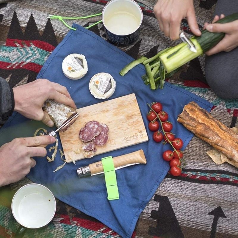 Set de cuisine Opinel "Nomad Outdoor" : 3 couteaux de poche Inox + nappe + planche