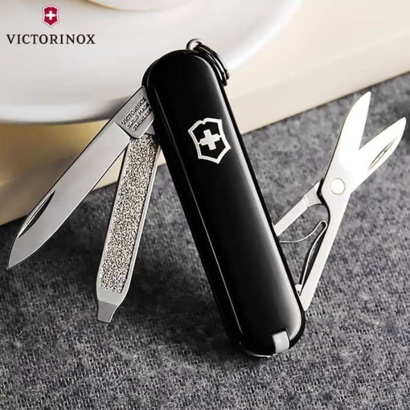 Couteau de poche Victorinox "Classic SD" - 7 fonctions - Noir