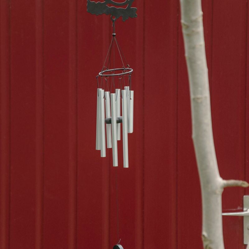 Carillons éoliens avec oiseau