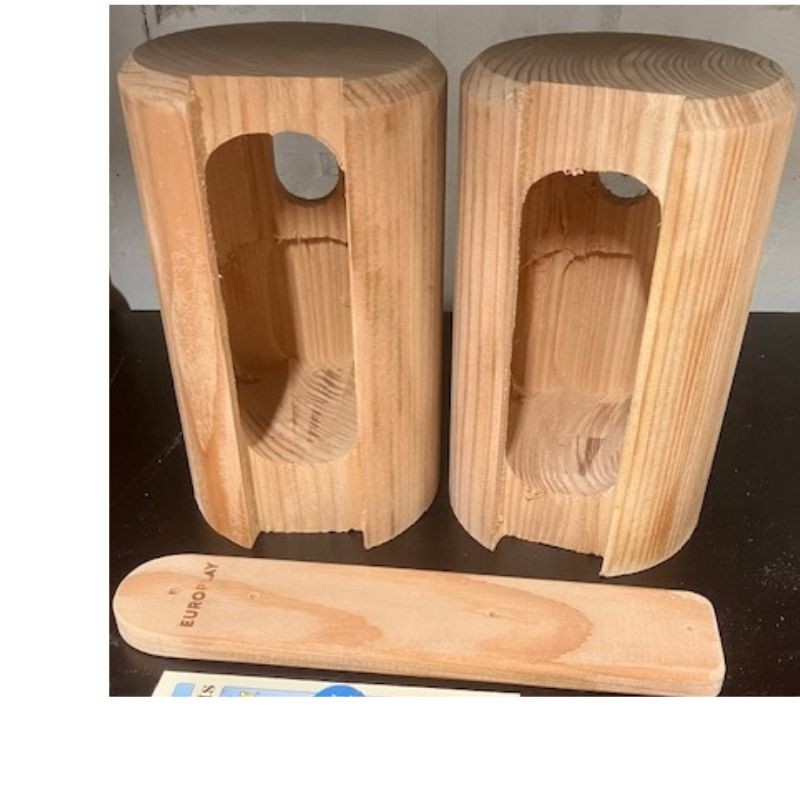 Nichoir "Happy Birds"  trou ovale pour Moineau, ... – Bois de mélèze - Europlay