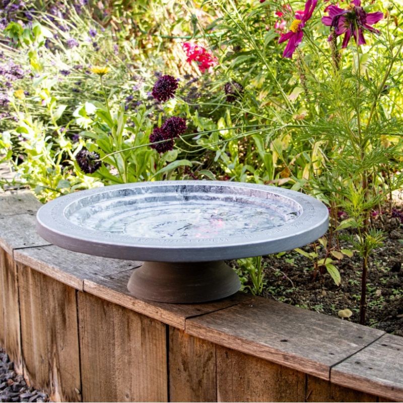 Abreuvoir Shenstone gris effet marbre Abreuvoir Shenstone gris effet marbre