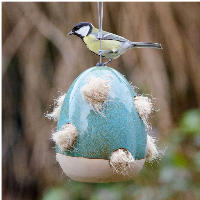 Distributeur de matériaux pour nid Vierno